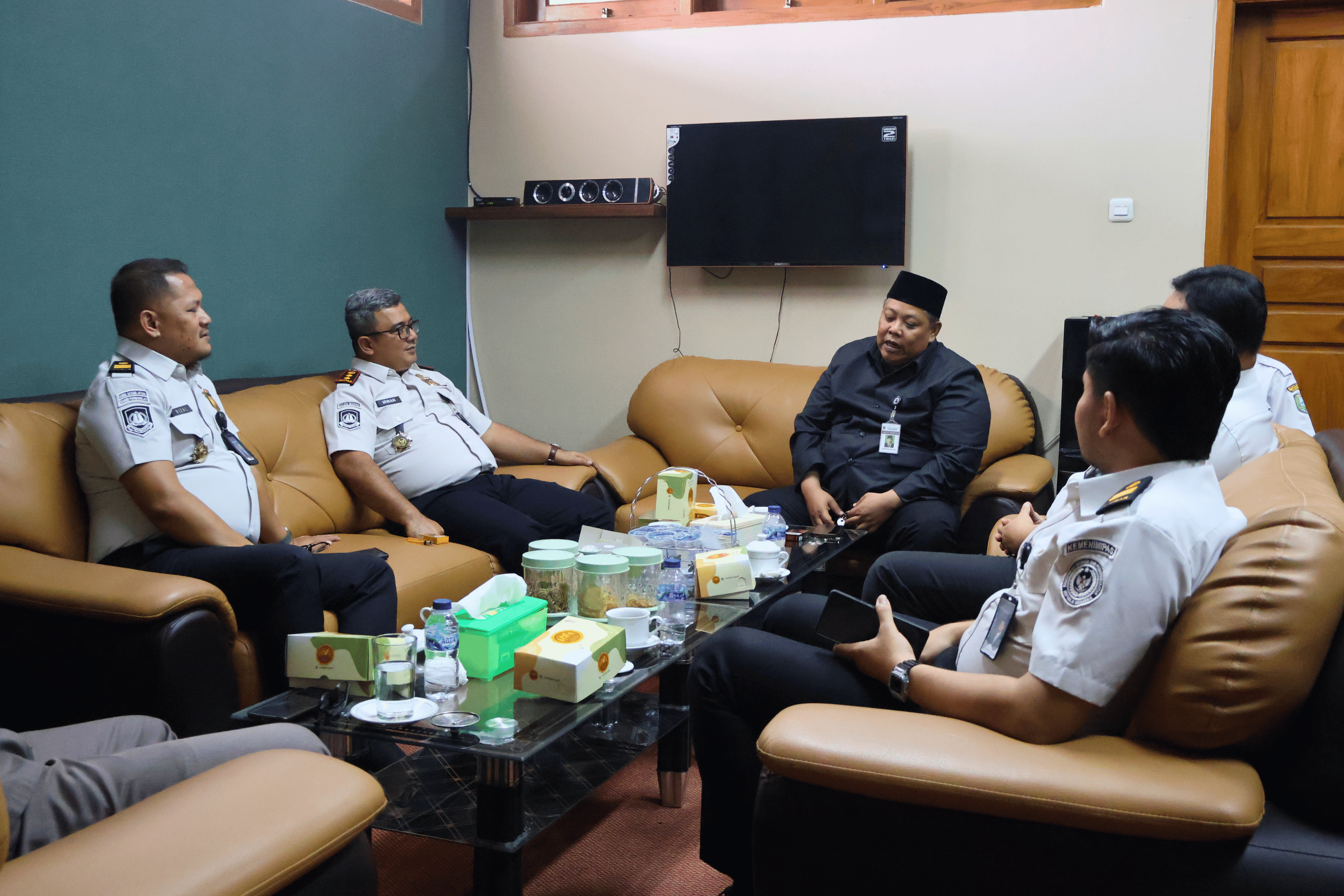 Kantor Imigrasi Purworejo Koordinasi dengan DPRD Kabupaten Kebumen Bahas Pelayanan Keimigrasian